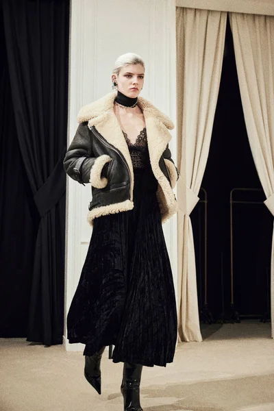 Look 9